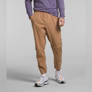 North Face Lightstride Pants Joggers Almond Butter Size Large Regular 27” Inseam
